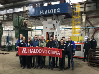 買壓力機(jī)的企業(yè)為什么都考察這家42年的壓力機(jī)廠家？