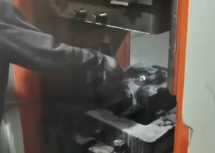 伺服電動(dòng)螺旋壓力機(jī)鍛造鋁合金 伺服電動(dòng)螺旋壓力機(jī)鍛造鋁合金